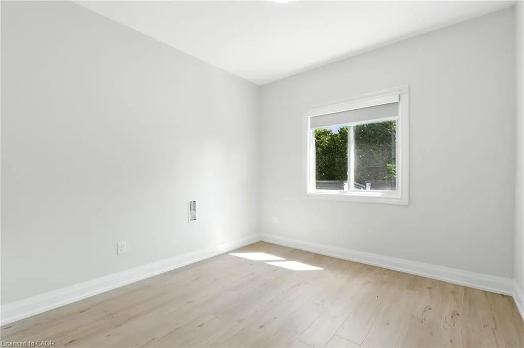 929 Upper Ottawa Street