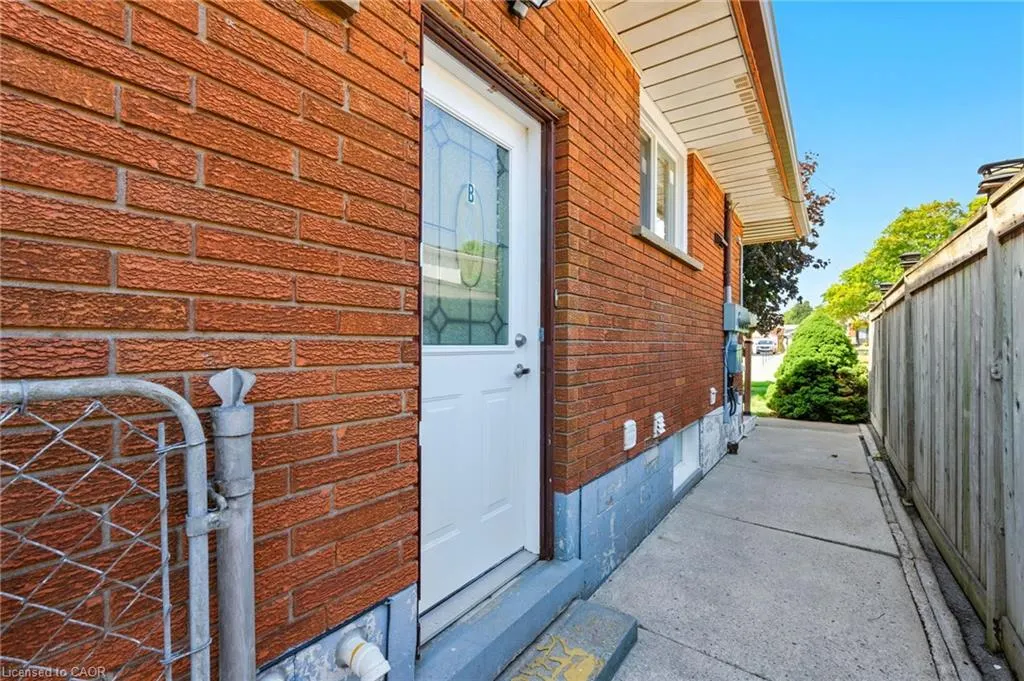 929 Upper Ottawa Street