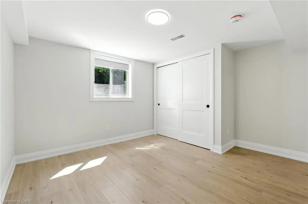 929 Upper Ottawa Street
