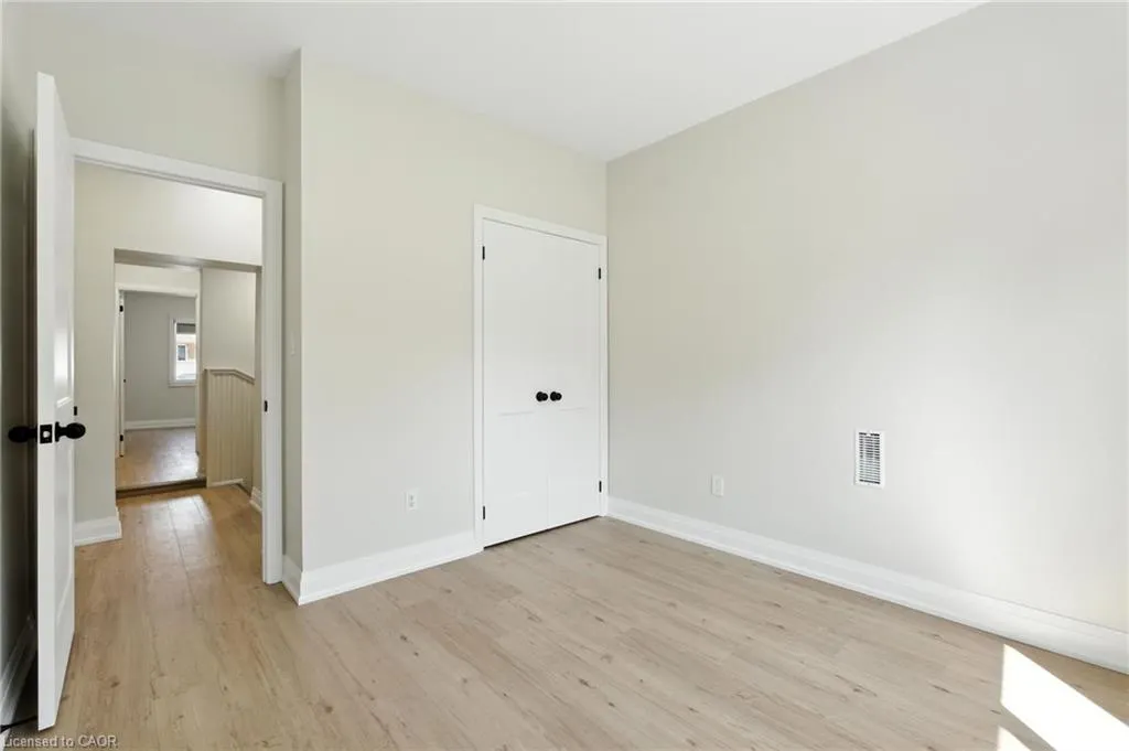 929 Upper Ottawa Street