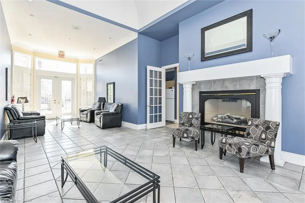 1421 Walkers Line, #102