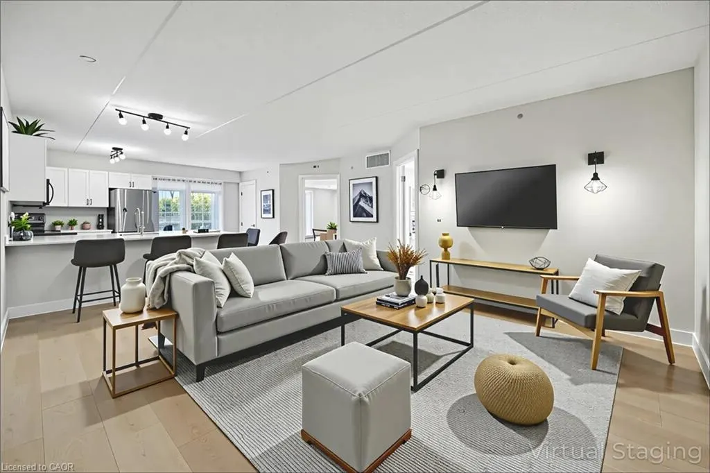 1421 Walkers Line, #102