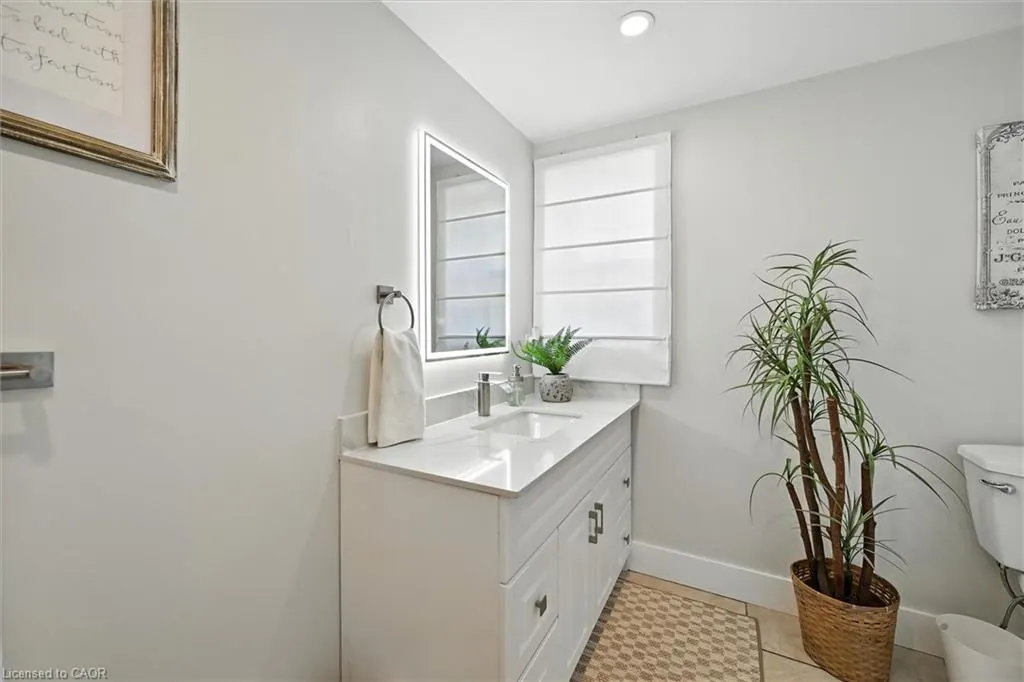 1421 Walkers Line, #102