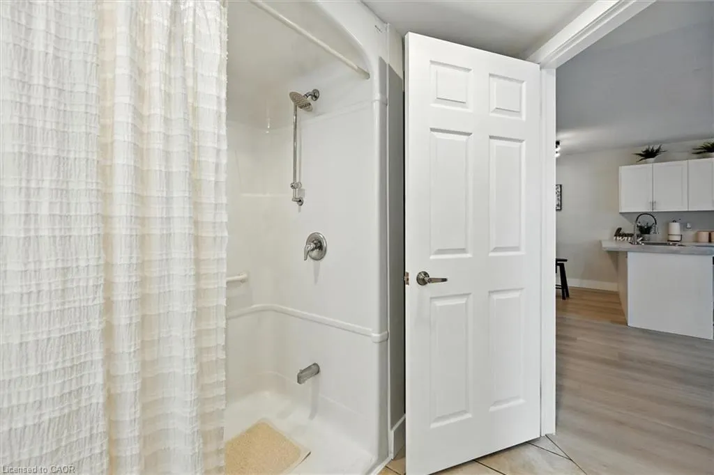1421 Walkers Line, #102