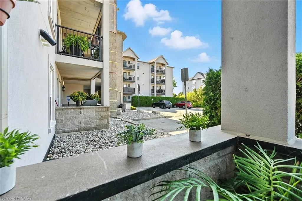 1421 Walkers Line, #102