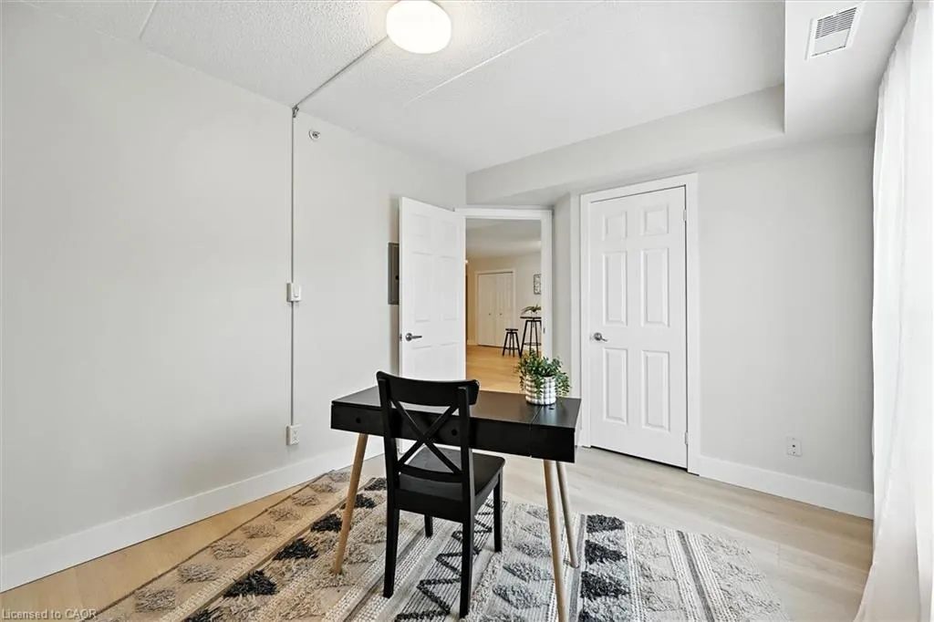 1421 Walkers Line, #102
