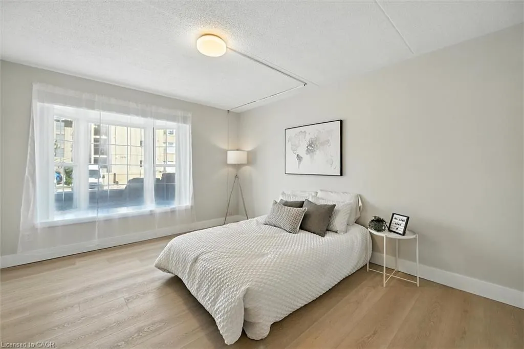 1421 Walkers Line, #102