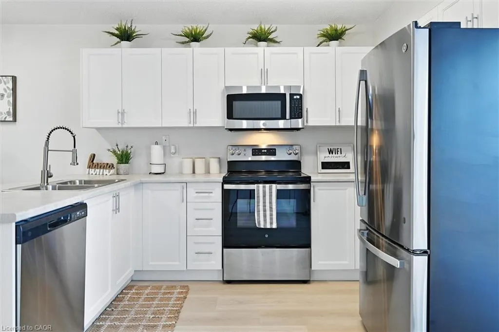 1421 Walkers Line, #102