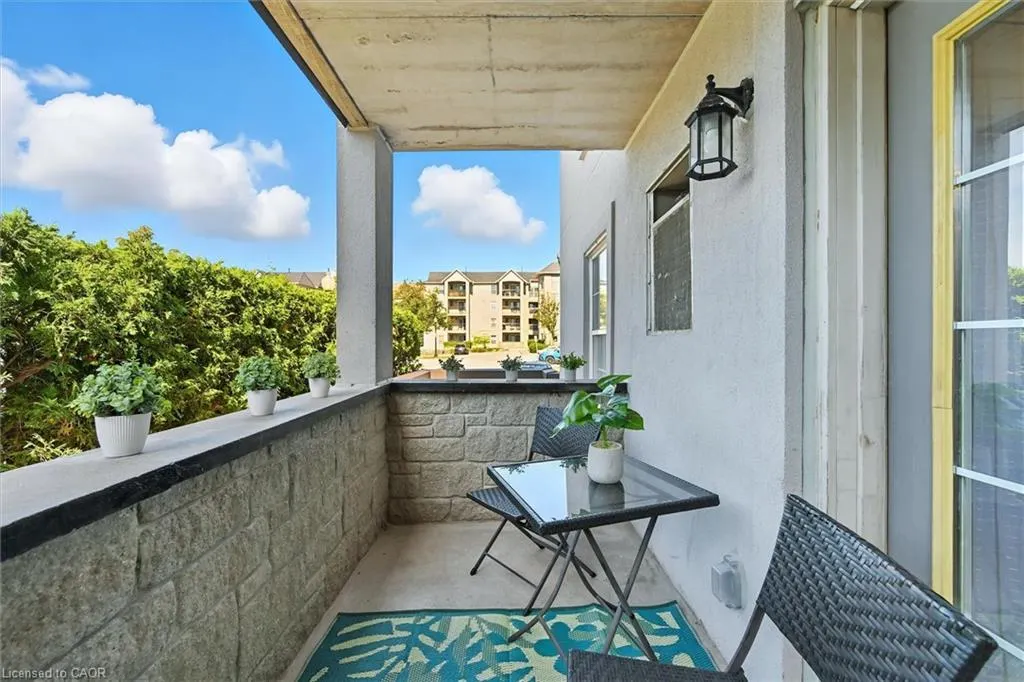 1421 Walkers Line, #102