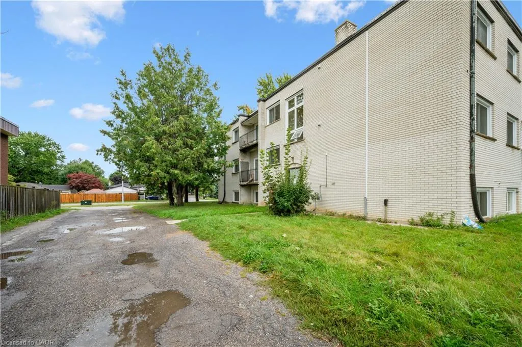 705 Glen Forrest Boulevard, #8