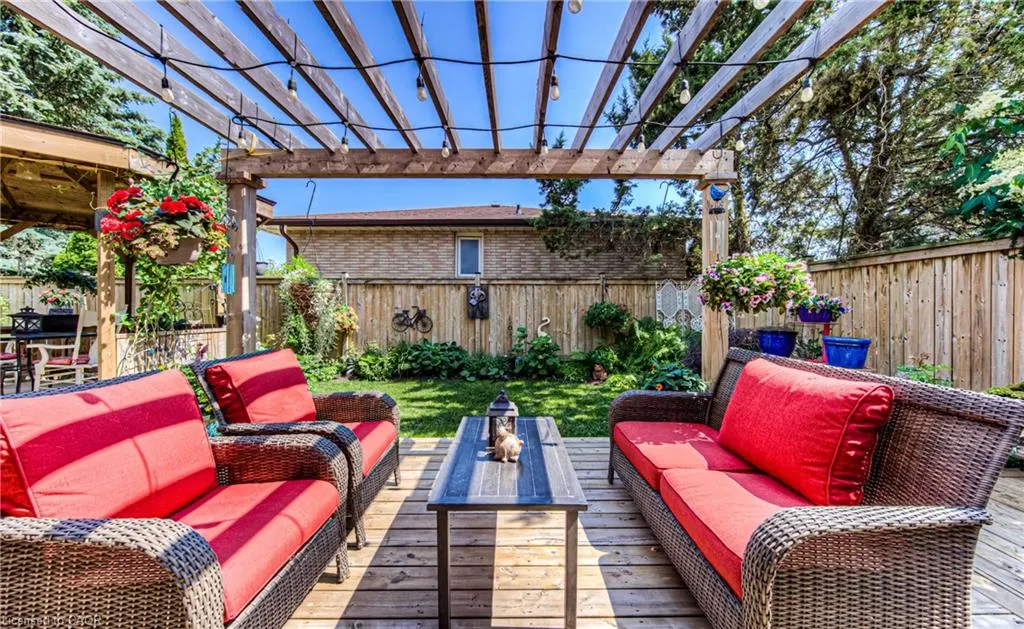 3 Westview Crescent, #UPPER