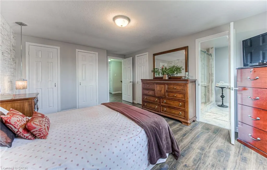 3 Westview Crescent, #UPPER