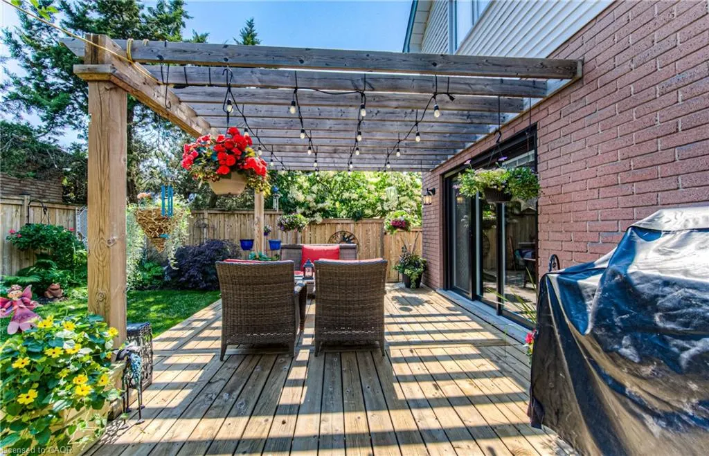 3 Westview Crescent, #UPPER
