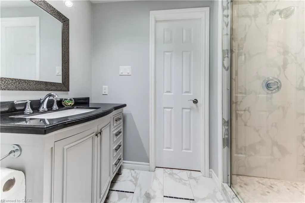 3 Westview Crescent, #UPPER