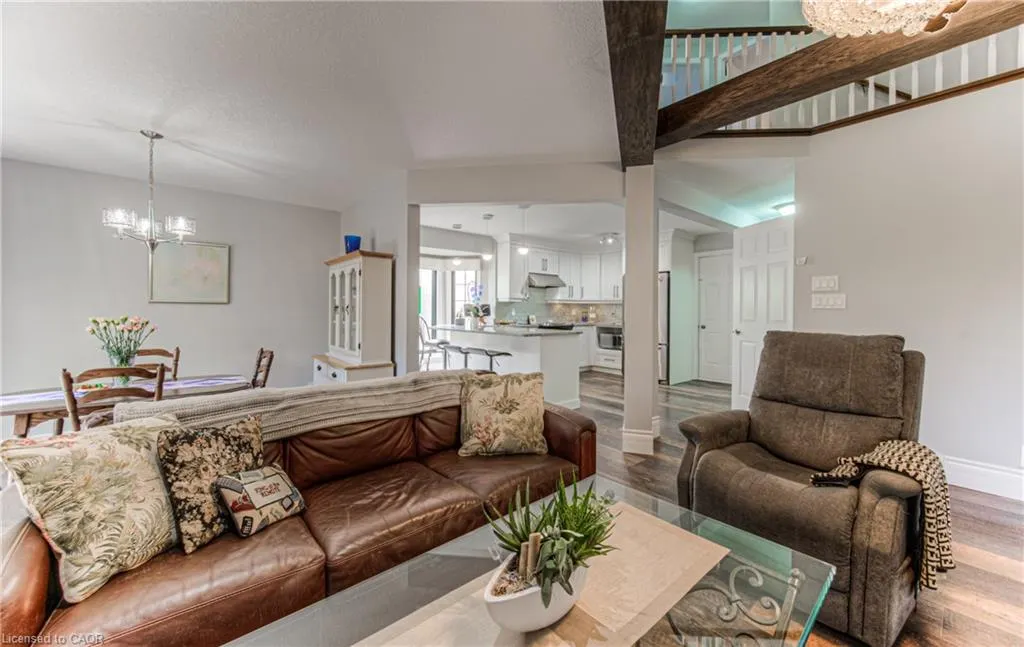 3 Westview Crescent, #UPPER