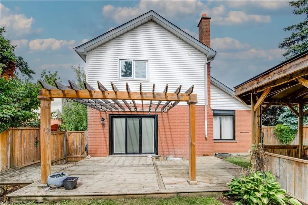 3 Westview Crescent, #UPPER