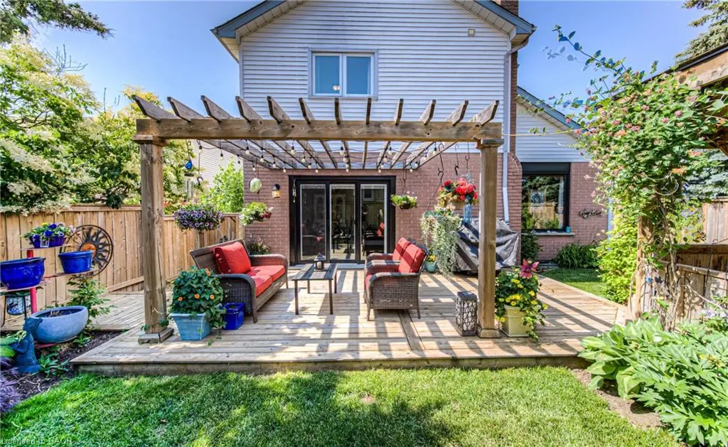 3 Westview Crescent, #UPPER