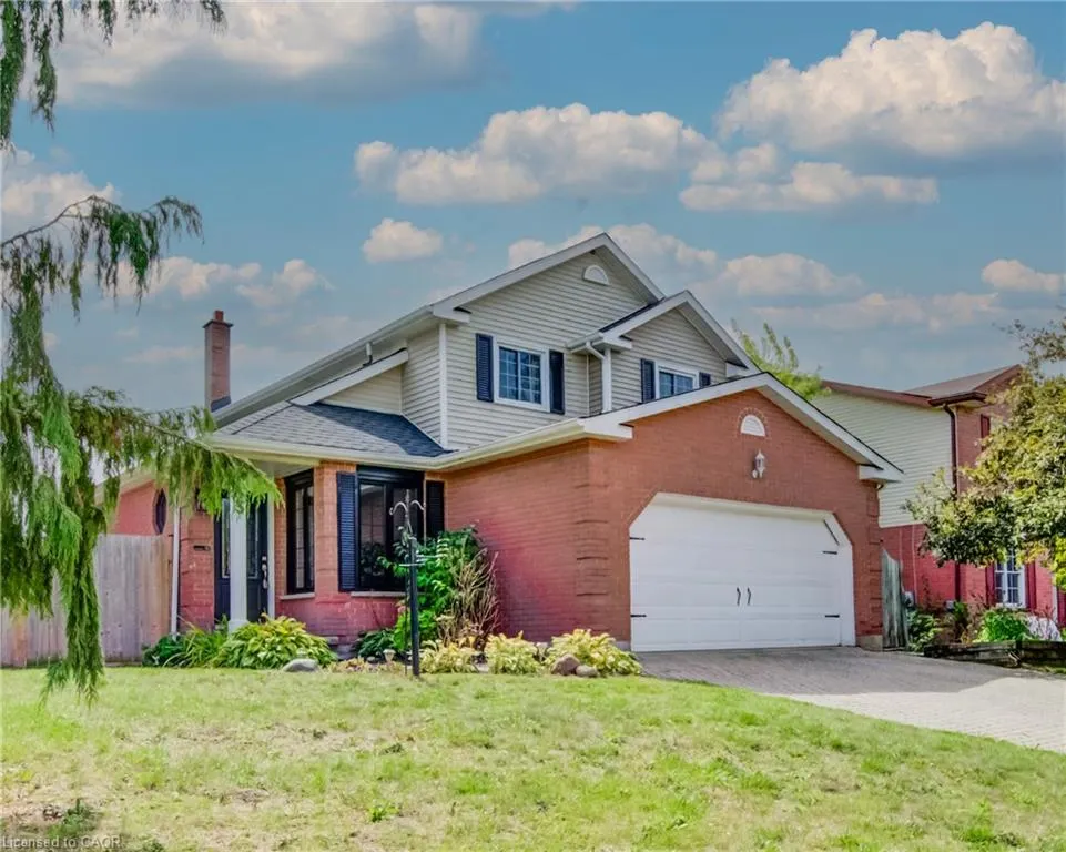 3 Westview Crescent, #UPPER