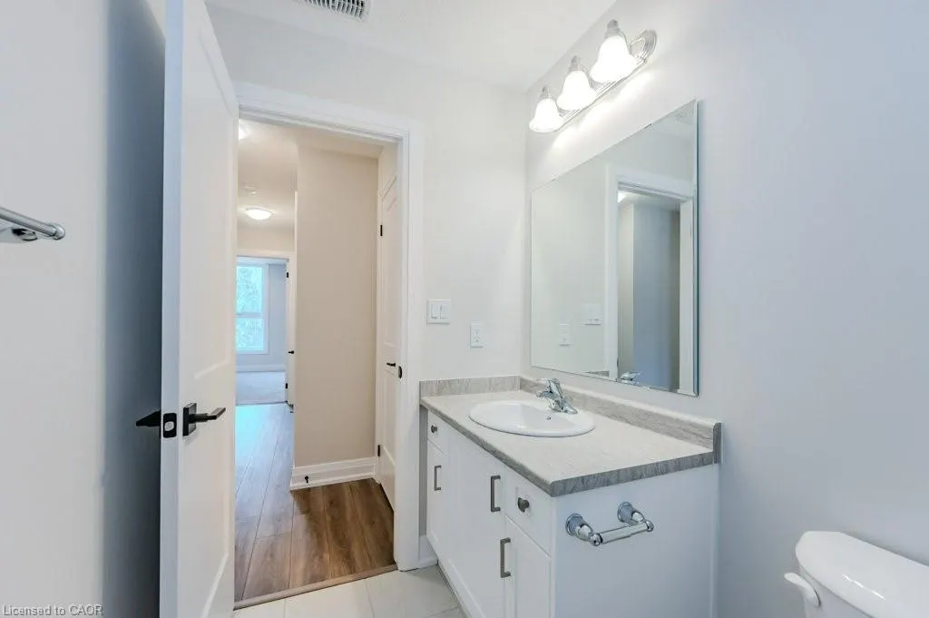 261 Woodbine Avenue, #24