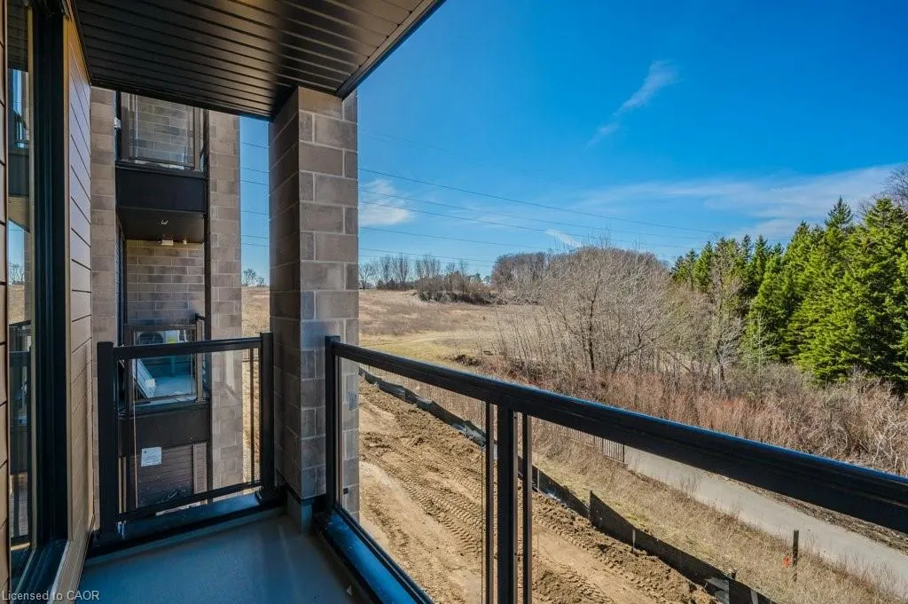 261 Woodbine Avenue, #24