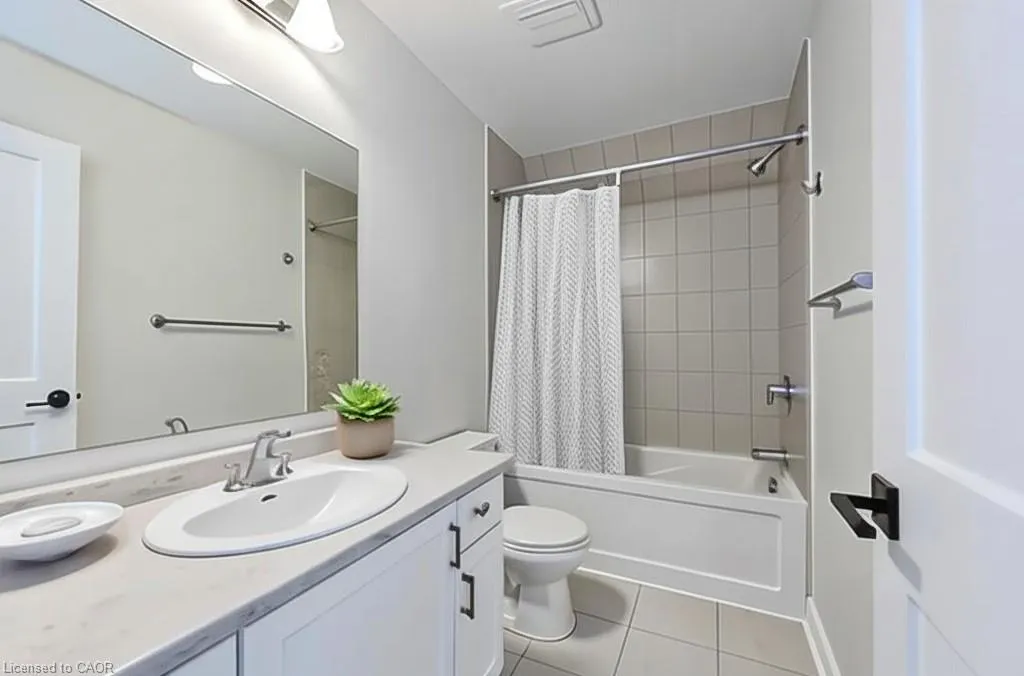 261 Woodbine Avenue, #24