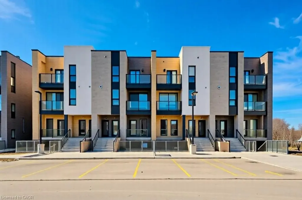 261 Woodbine Avenue, #24