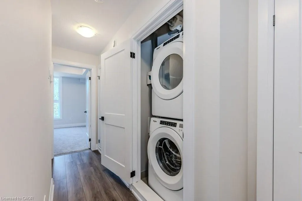 261 Woodbine Avenue, #24