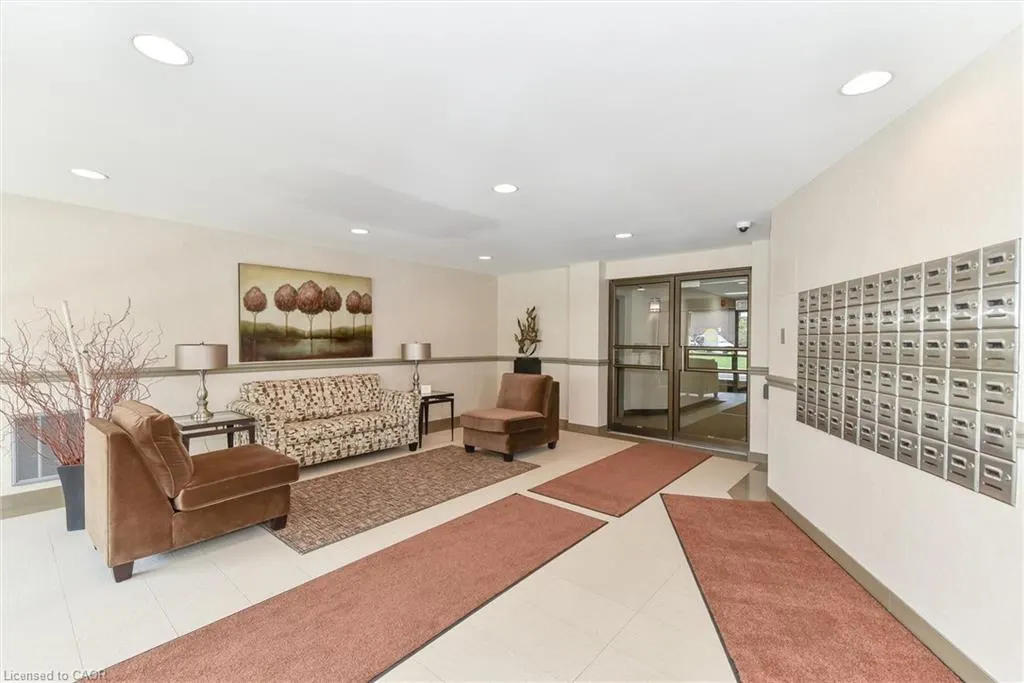 20 Ellen Street E, #610