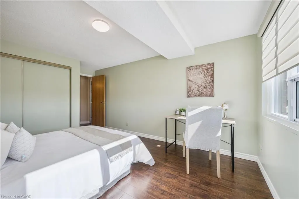 20 Ellen Street E, #610
