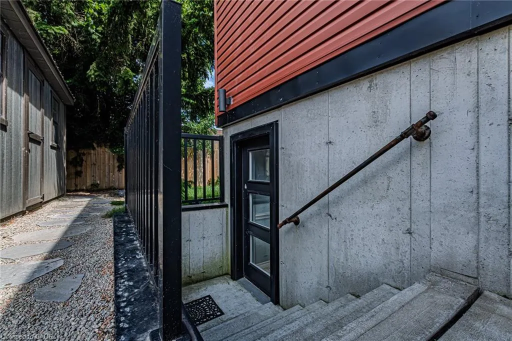 2017 Erie Street
