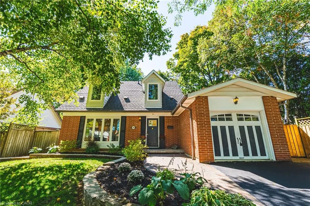 1394 Ian Road
