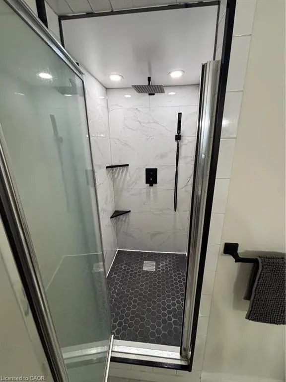 4 Bankfield Crescent, #2