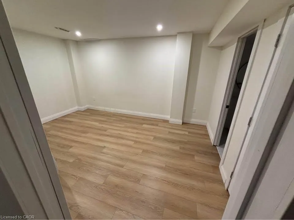 4 Bankfield Crescent, #2
