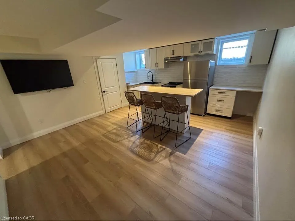 4 Bankfield Crescent, #2
