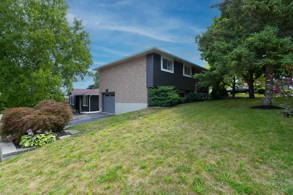 120 Devonglen Drive