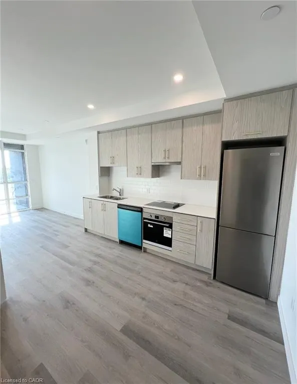 461 Green Road, #321