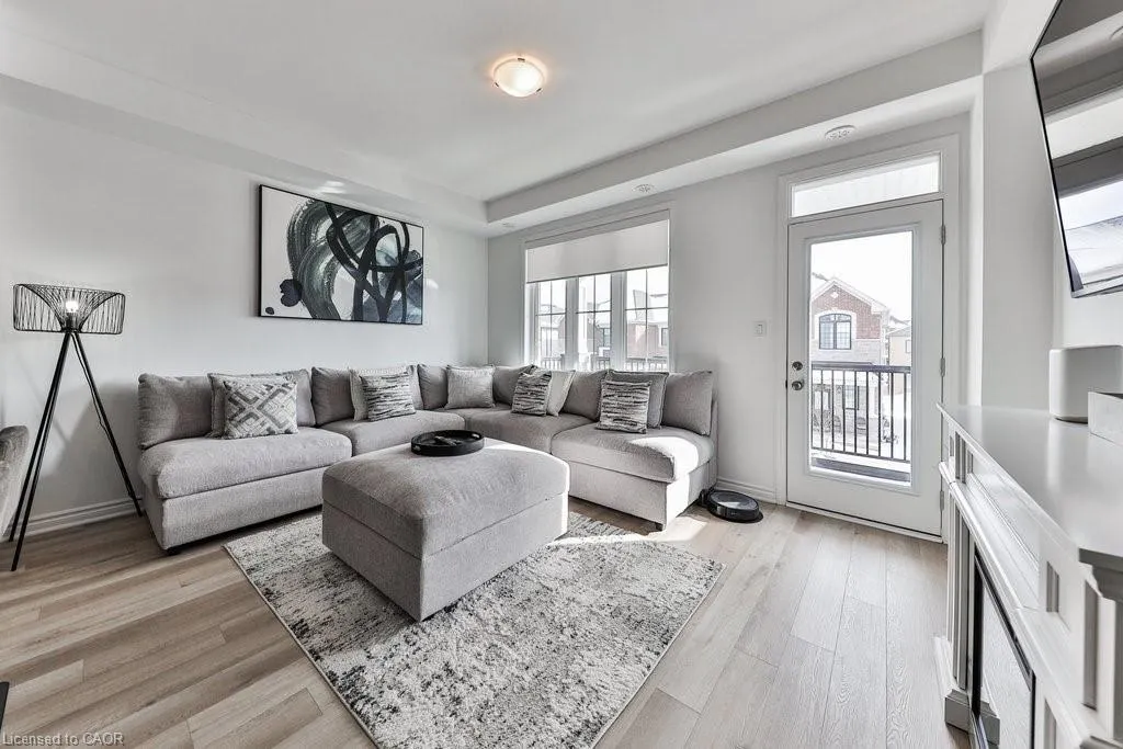 1841 Thames Circle