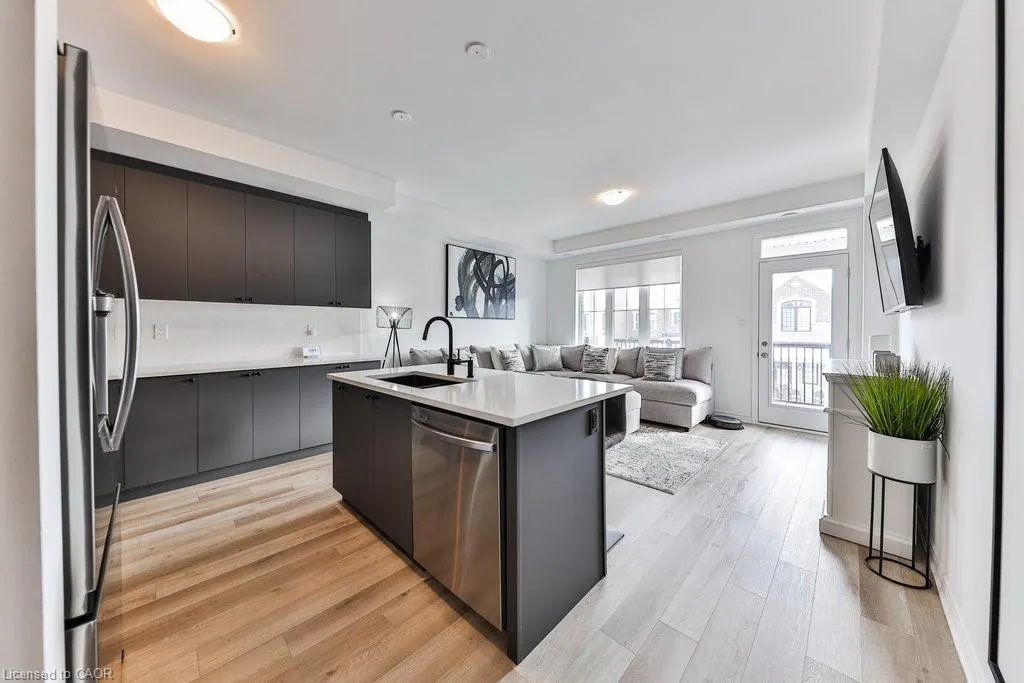 1841 Thames Circle