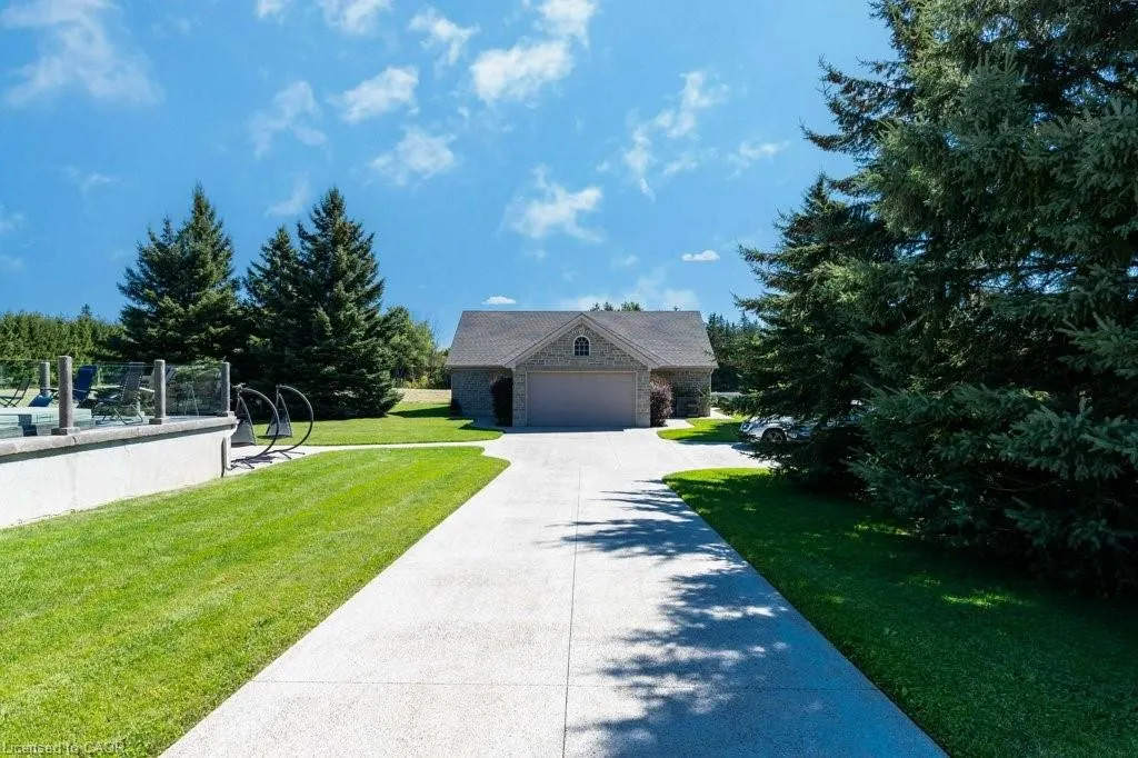 1825 Moser-Young Road