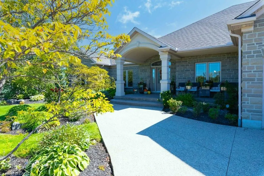 1825 Moser-Young Road