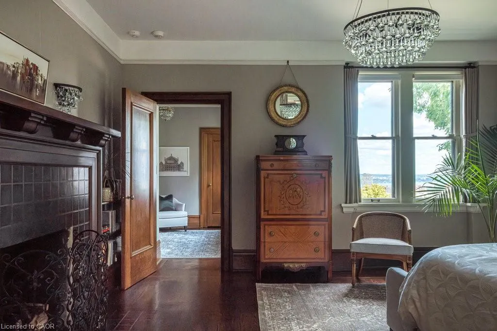 77 Claremont Drive