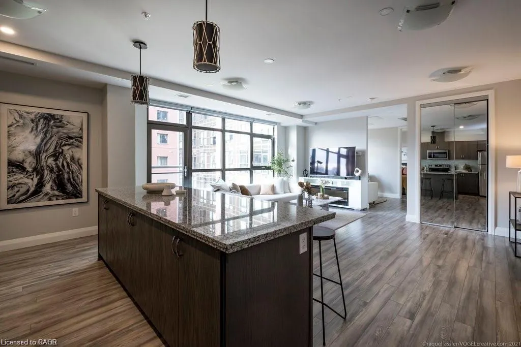 118 King Street E, #716