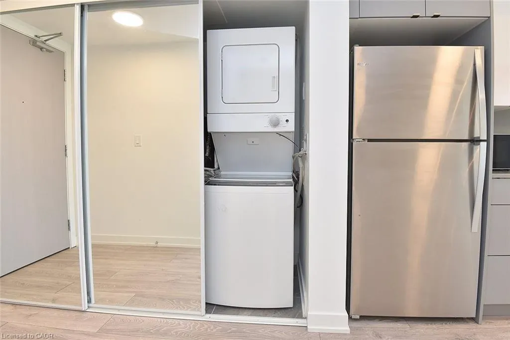 3200 Dakota Common, #B1006