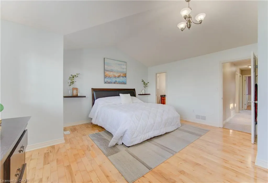 27 Olivewood Way