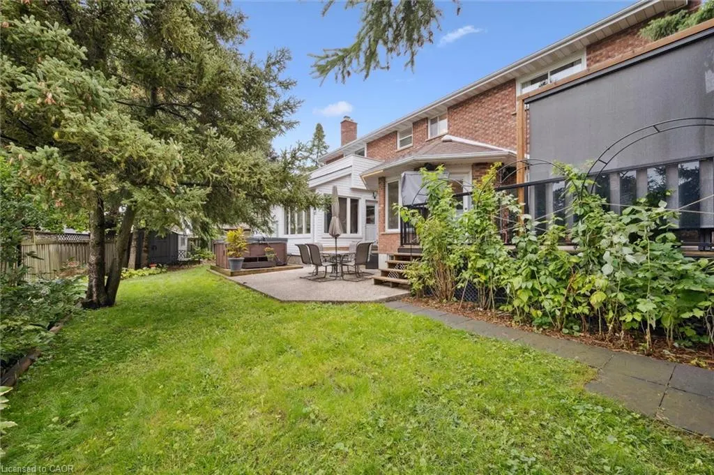 18 Westchester Place