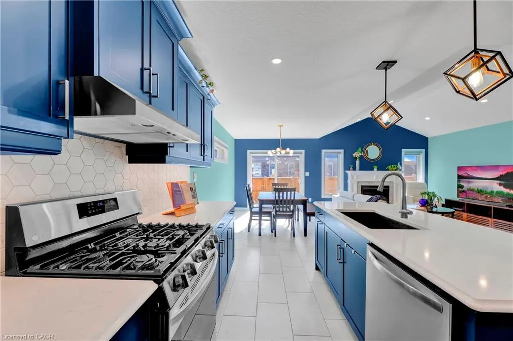 7 Curren Crescent