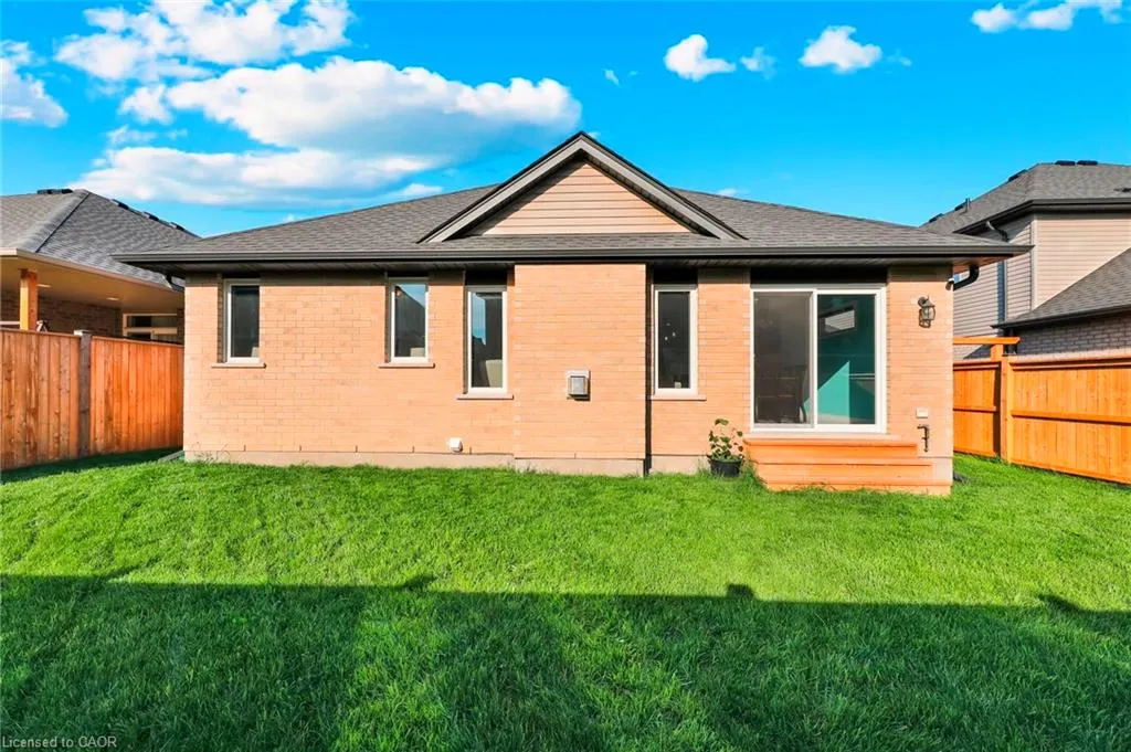 7 Curren Crescent
