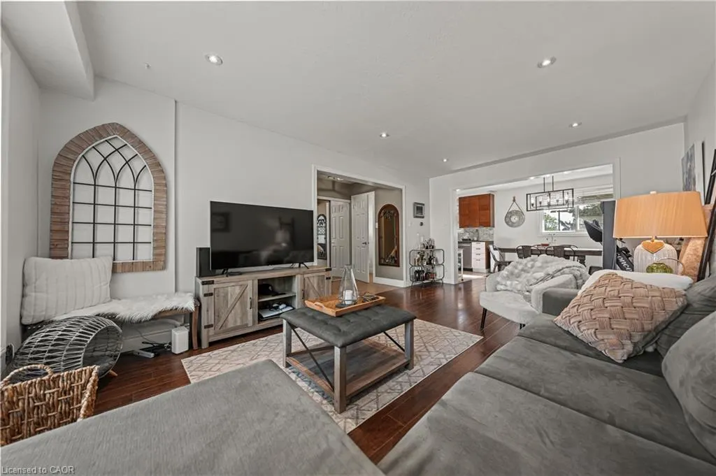 49 Cedarwoods Crescent, #28