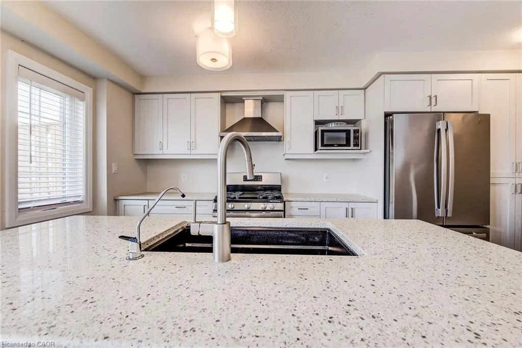 124 Ian Ormston Drive