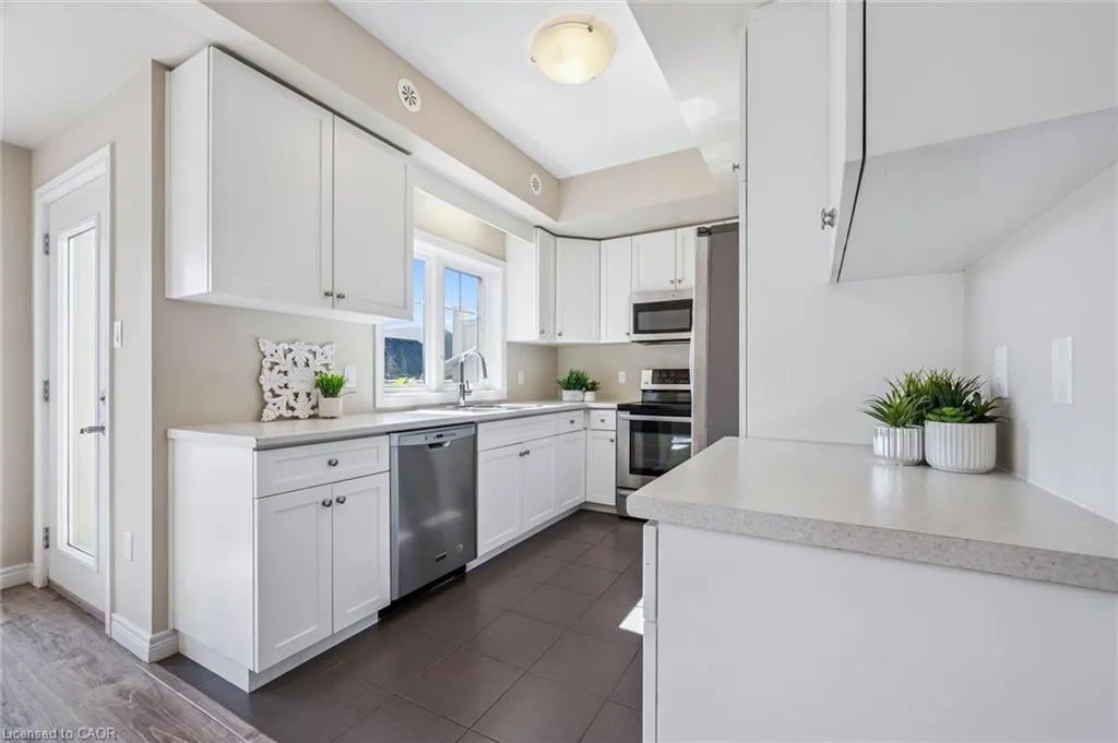 39 Kay Crescent, #13